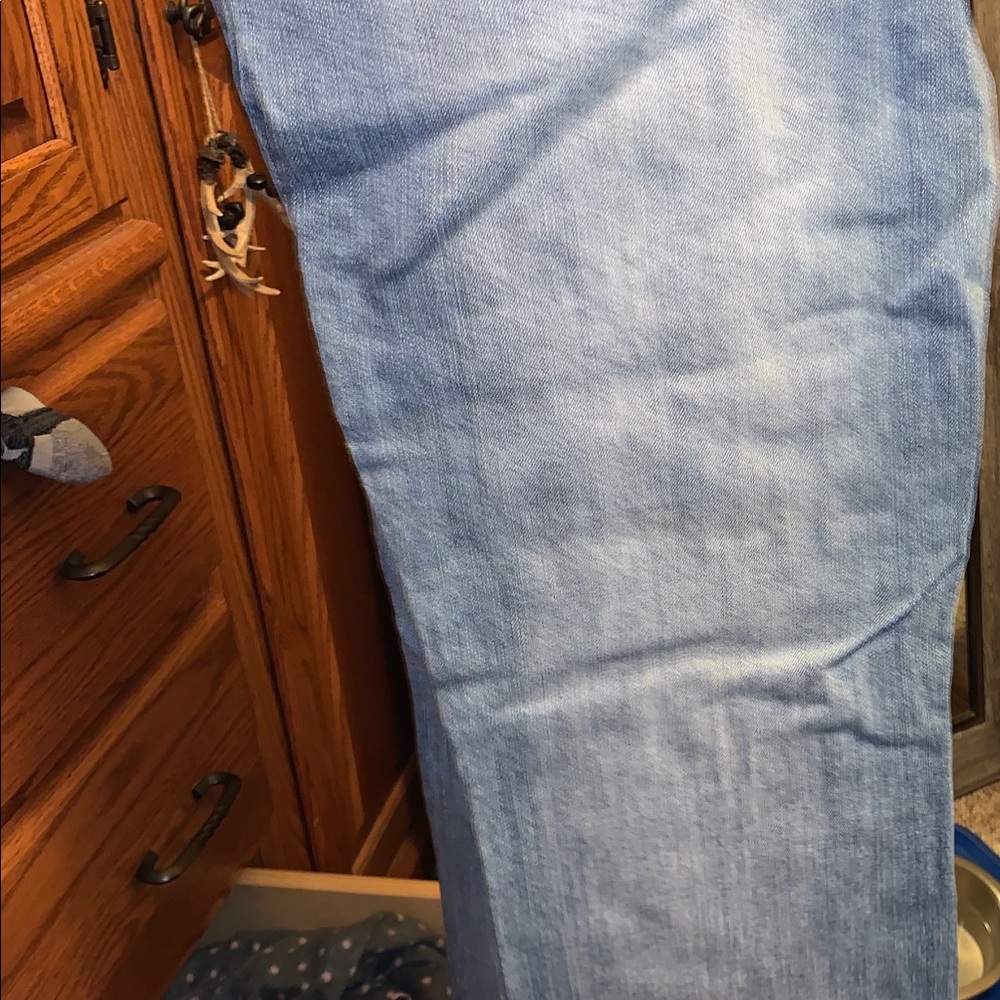 Worn - Picture 5 of 5